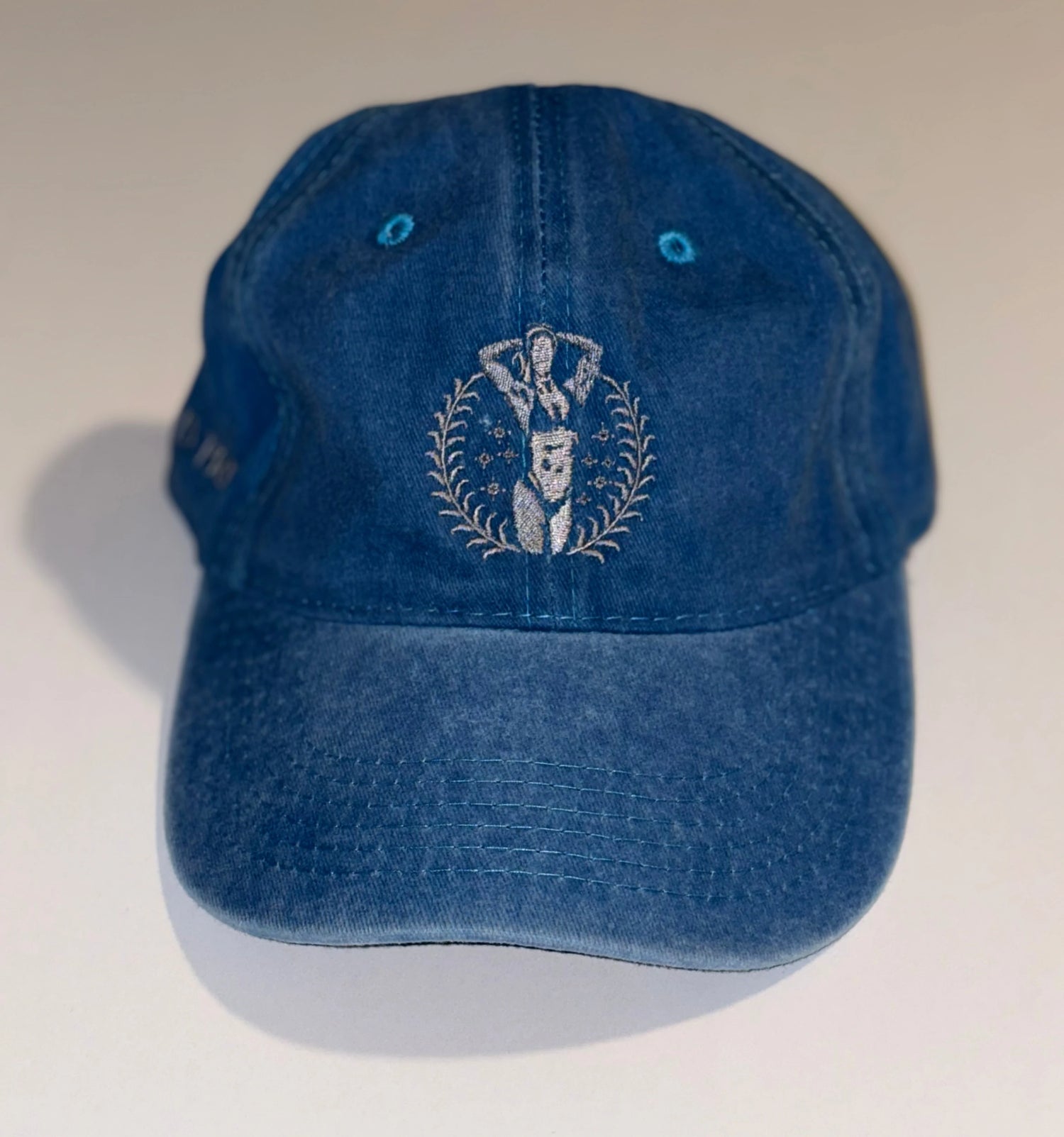 Caps